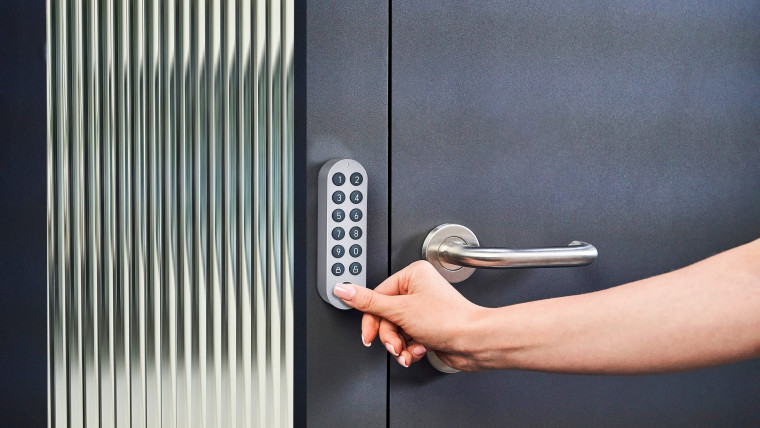 Pourquoi choisir une serrure connectée pour votre maison ou votre entreprise ?